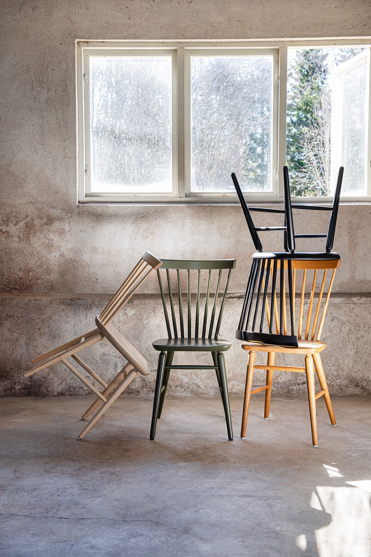 Wigells-Florida-Pinnstol-Miljo.jpg Florida Pinnstol i olika färger som ligger huller och buller på varandra